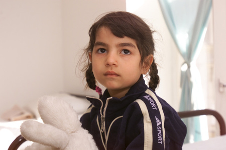 Antoneta, 4 Jahre alt, mit ihrer Familie aus dem Kosovo geflohen.Fl