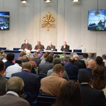 Pressekonferenz im Vatikan bei der Familiensynode 2015