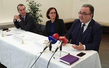 Asyl: Kirchen empört über Umgang mit afghanischen Konvertiten