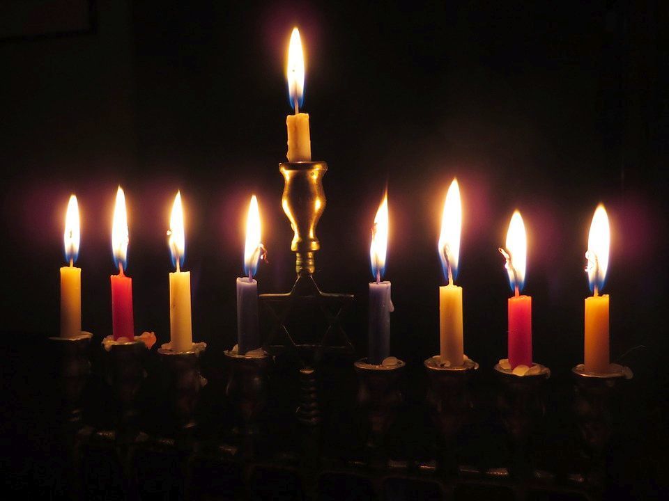 Jüdischer Chanukkia-Leuchter