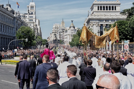 Fronleichnamsprozession mit Papst Leo XIV. in Madrid