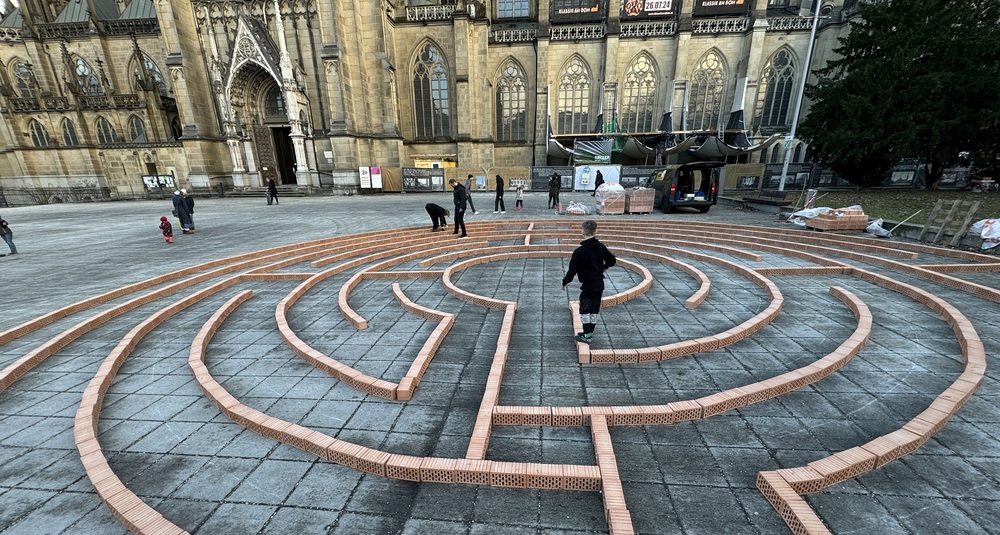 Fastenlabyrinth 2024 / Team Jugend und junge Erwachsene / kj oö
