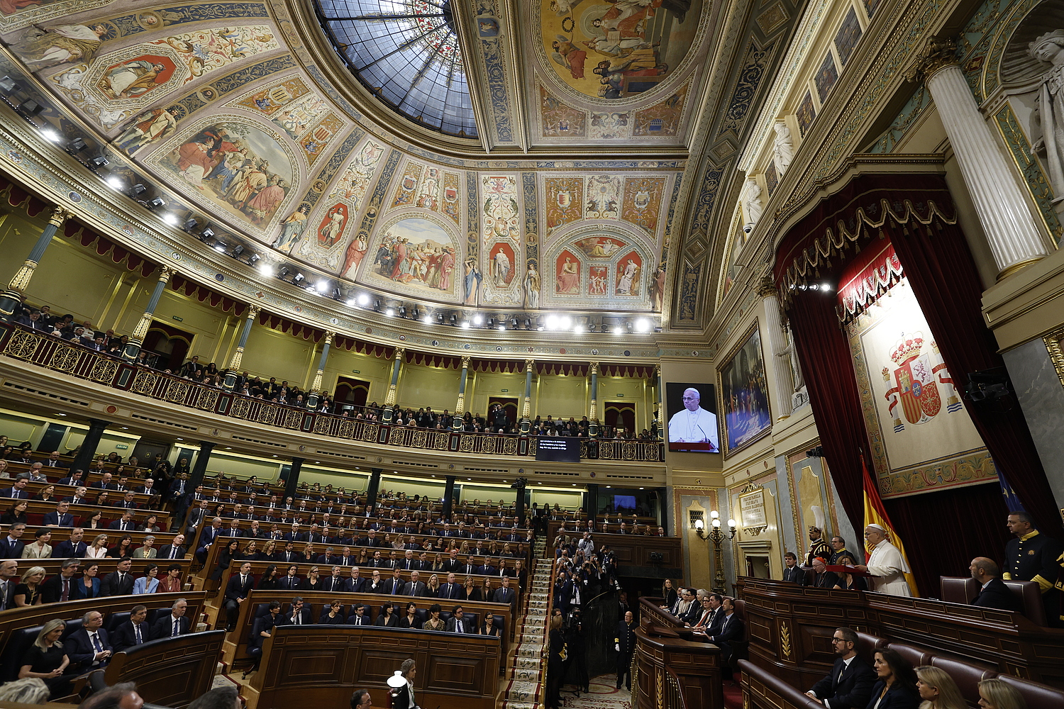 Papst Leo XIV. bei historischer Rede vor dem spanischen Parlament / EFE / J.J.Guillen Papst Leo XIV. bei historischer Rede vor dem spanischen Parlament