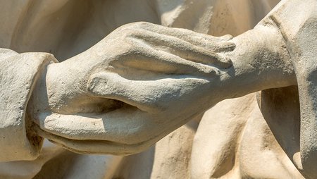 Österreich, Niederösterreich, Retz, Kalvarienberg, Statue mit Händen
