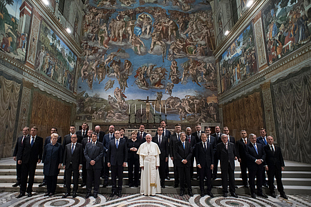 Papst Franziskus empfängt am 24. März 2017 die Staats- und Regierungschefs der 27 EU-Staaten zu einer Privataudienz im Vatikan anlässlich des 60. Jahrestags der Unterzeichnung der Römischen Verträge. Damit wurde am 25. März 1957 in Rom der Grundstein