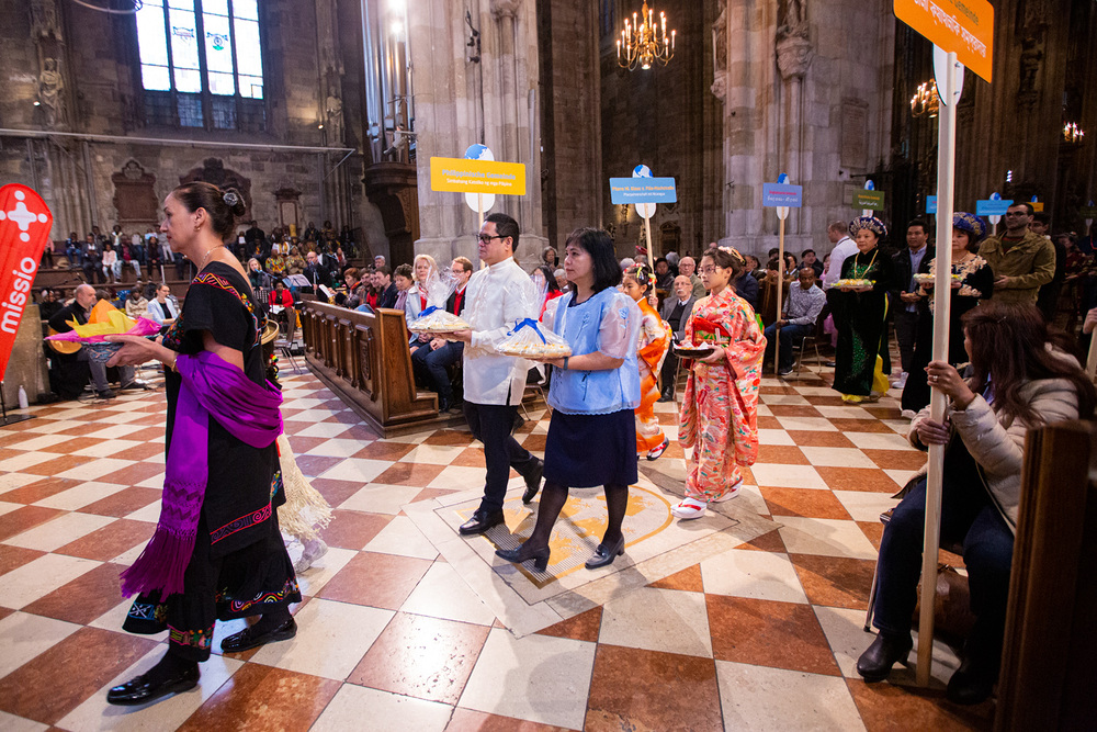 Mitglieder anderssprachiger Gemeinden / Missio Erzdiözese Wien: Anderssprachige Gemeinden sind 'Mitte der Kirche'