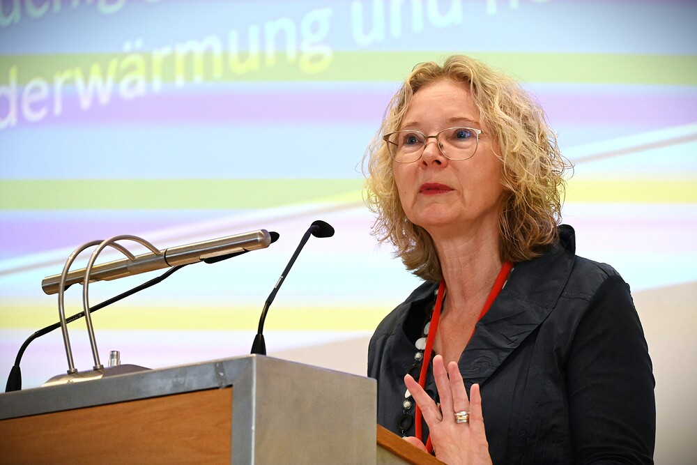 Politikwissenschaftlerin: Christen sollen sich in Politik einmischen