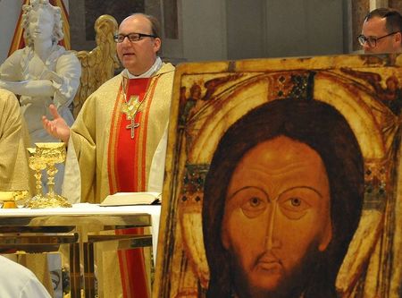 Bischof Glettler beim Sant'Egidio-Dankgottesdienst in der Basilika Wilten