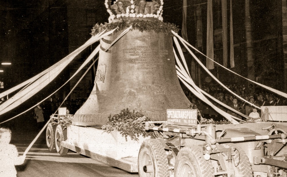 Vor 70 Jahren erklang erstmals die neue Pummerin / Archiv der Dompfarre Wien / Paula Witsch Vor 70 Jahren erklang erstmals die neue Pummerin