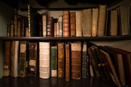 Archiv, Bibliothek, historische Schriften
