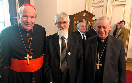 Päpstliche Auszeichnung für kirchlichen Entwicklungsexperten Hödl