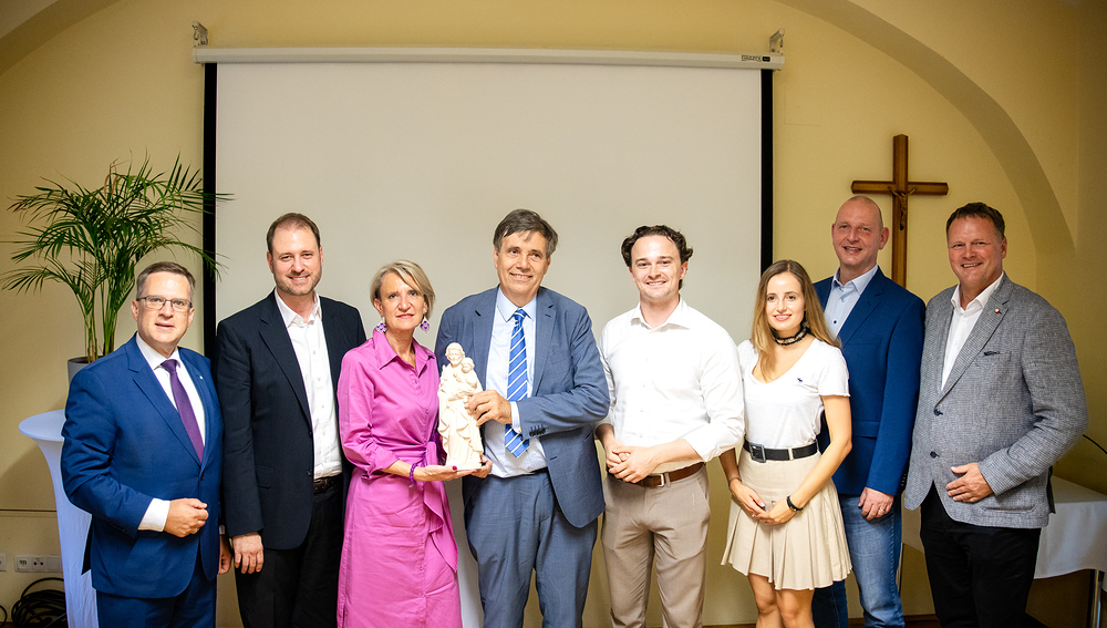 100 Jahre Christliches Vereinshaus in Wien / Erzdiözese Wien / Stephan Schönlaub, Stephan Schönlaub Mitte: Romana Deckenbacher und Matthias Tschirf