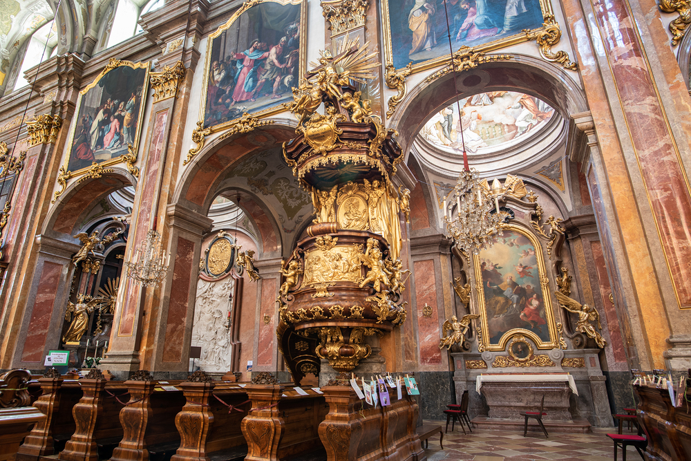 Dom St. Pölten / Diözese St. Pölten/Ruth Brozek Dom zu St. Pölten, Innenraum, Fastenzeit, im Frühling, St. Pölten, 25. März 2021