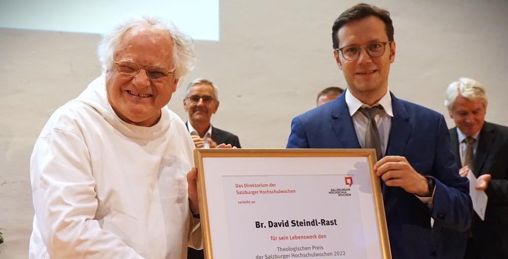 Verleihung am 3. August 2022 an Br. David Steindl-Rast - entgegengenommen von P. Johannes Pausch