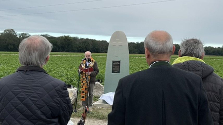 Wiener Neustadt: Protest-Marterl gegen Ostumfahrung gesegnet