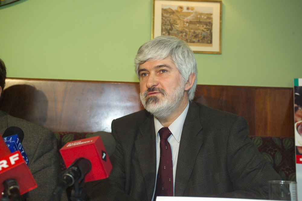 Heinz H?dl / Rupprecht@kathbild.at, Franz Josef Rupprecht Heinz H?dl. Wien, 27.1.2005 ? Franz Josef Rupprecht; A-7123 M?nchhof; Bank: Raiffeisenbank M?nchhof (BLZ: 33054), Konto.-Nr.: 17.608