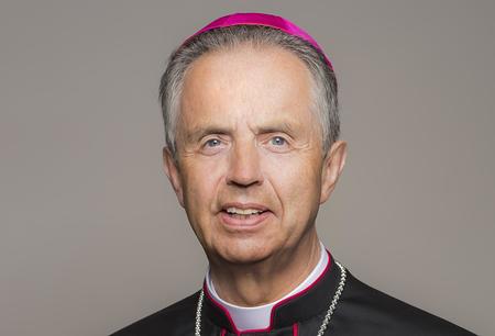 Porträt von Weihbischof Dr. Hansjörg Hofer Foto: Neumayr/Leo 27.06.2017