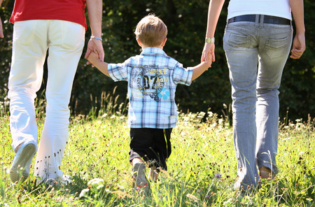 Familie / www.BilderBox.com Junge Familie mit einem Kind