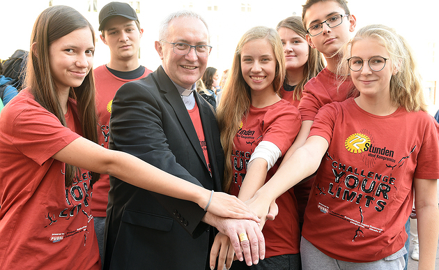 Weihbischof Anton Leichtfried bei '72 Stunden ohn Kompromiss' in St. Pölten / Diözese St. Pölten / Andreas Führer