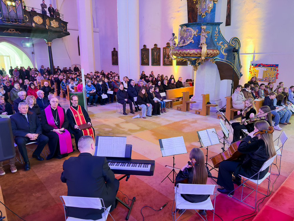 Ukraine Friedensgebet Eisenstadt / kathbild.at / Franz Josef Rupprecht Friedensgebet im Eisenstädter Dom am 24. Februar 2026