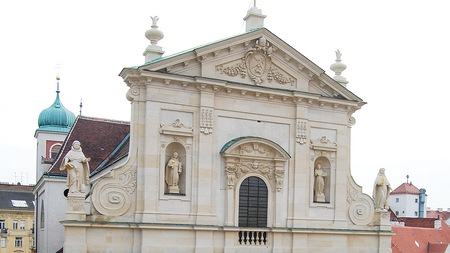 Live aus der Dominikanerkirche in Wien: - Katholischer Gottesdienst am ersten Adventsonntag - 'Oh Heiland, rei? die Himmel auf' - Die Gemeinde feiert mit Pater G?nter Reitzi OP und Pater Christoph Wekenborg OP. Der erste Adventsonntag ist jedes Jahr 