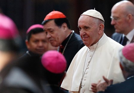 Papst Franziskus bei der Ankunft zu einem Treffen mit mexikanischen Bischöfen in der Kathedrale von Mexiko-Stadt am 13. Februar 2016.