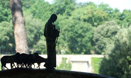 'Guter Hirte'-Statue