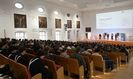Erfolgreiche Premiere für 'Theotag' an der Universität Salzburg