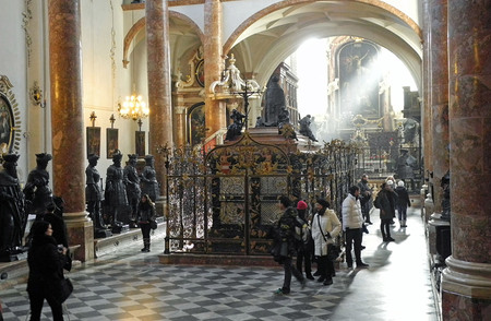 Bischöfe eröffnen Maximilianjahr in Niederösterreich und Tirol