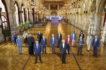 Gruppenbild Glaubensgemeinschaften, Großer Festsaal, 11.08.2020, © PID/Markus Wache 