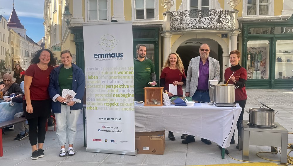 Straßenaktion der Emmausgemeinschaft in St. Pölten / emmaus.at