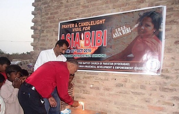 Pakistanische Christen beten für Asia Bibi / Pakistan Christian Congress