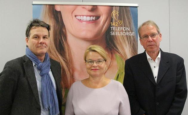 v.l.: Journalist Golli Marboe, Silvia Breitwieser (TelefonSeelsorge OÖ - 142), Mediziner Claudius Stein / Diözese Linz