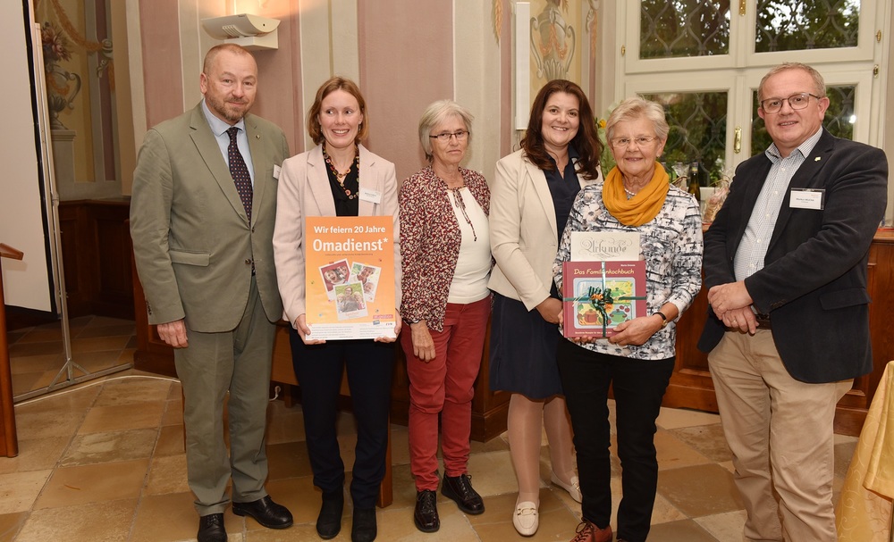 Diözese St. Pölten feierte 20 Jahre 'Omadienst' / Wolfgang Zarl