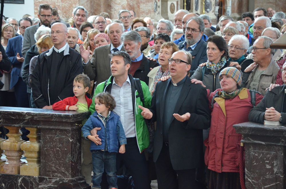 Hermann Glettler - Gebet für und mit dem Bischof im Innsbrucker Dom