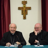 Pressekonferenz im Vatikan bei der Familiensynode 2015