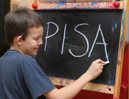 Symbolbild zur Pisa-Studie [ (c) www.BilderBox.com,Erwin Wodicka,Siedlerzeile 3,A4062 Thening,Tel.+43 676 5103 678. Verwendung nur gegen HONORAR, BELEG, URHEBERVERMERK und den AGBs auf bilderbox.com ] (in an im aus als and und beim mit einen einer ei