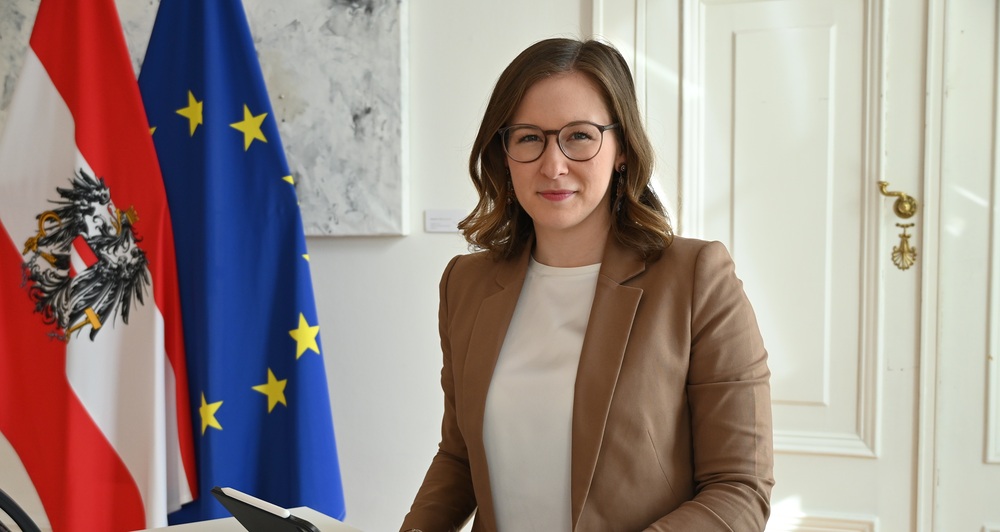Bundesministerin Claudia Bauer