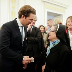 Am 4. Dezember 2018 empfingen Bundeskanzler Sebastian Kurz (l.) und Bundesminister Gernot Bl?mel Vertreter christlicher Religionen im Bundeskanzleramt.