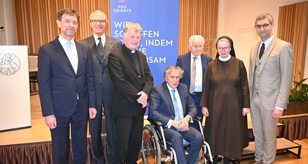 v.l.: Dipl.-Theol. Bernd A. Mussinghoff, Generalsekret?r PRO ORIENTE, Botschafter Dr. Clemens KOJA, Pr?sident PRO ORIENTE, Bischof Dr. Manfred Scheuer, Botschafter Dr. Emil Brix, Landeshauptmann a.D. Dr. Josef P?hringer, Vorsitzender der Sektion und 