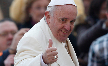 Papst Franziskus während der Generalaudienz auf dem Petersplatz am 9. Dezember 2015.