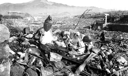 Nagasaki nach dem Atombomben-Abwurf 1945