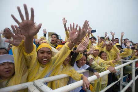 Freiluftgottesdienst in Tacloban / kna-bild.de