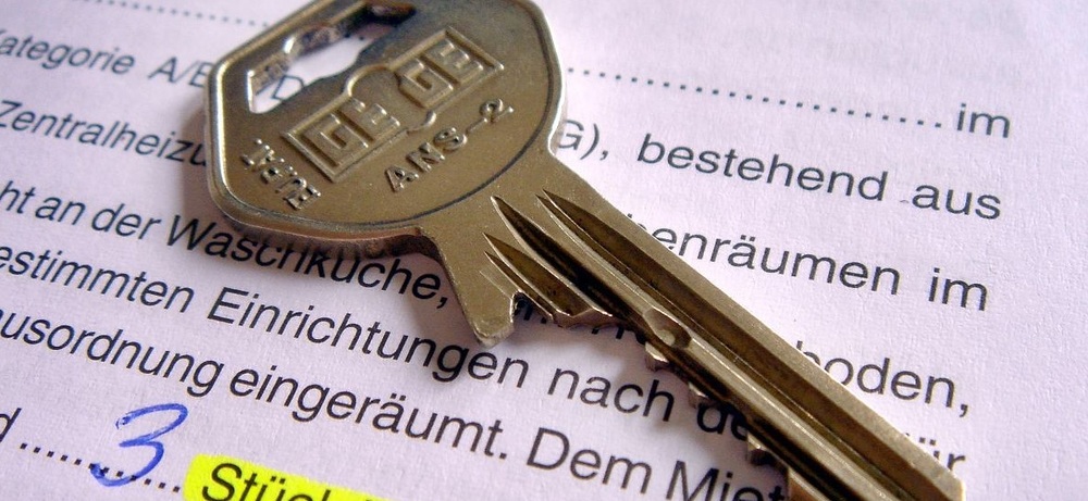 Oesterr. Mietvertrag [ (c) www.BilderBox.com, Erwin Wodicka, A-4063 Breitbrunn, Tel. +43 676 5103 678. Verwendung nur gegen HONORAR, BELEG, URHEBERVERMERK und den AGBs auf www.bilderbox.com ] in an am um im auf einer beim mit and , /, Abloese, Abloes