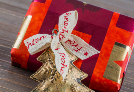Weihnachtsgeschenk / bilderbox.com