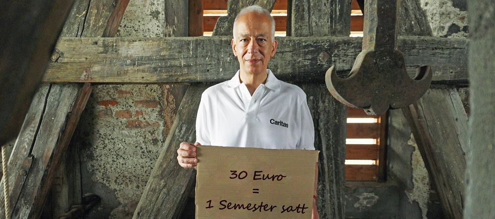 Caritas: Glockenl?uten gegen den Hunger / Caritas ?sterreich BILD zu OTS - Caritas-Pr?sident Michael Landau in der Kirche Maria Rotunda