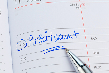 Ein Termin ist in einem Kalender eingetragen: Arbeitsamt