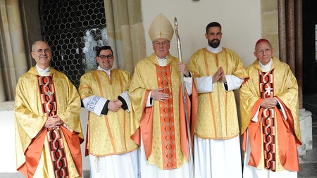 Diakonweihe der Priesteramtskandidaten Thomas Heinrich und Simon Maria Landolt mit Bischof Alois Schwarz