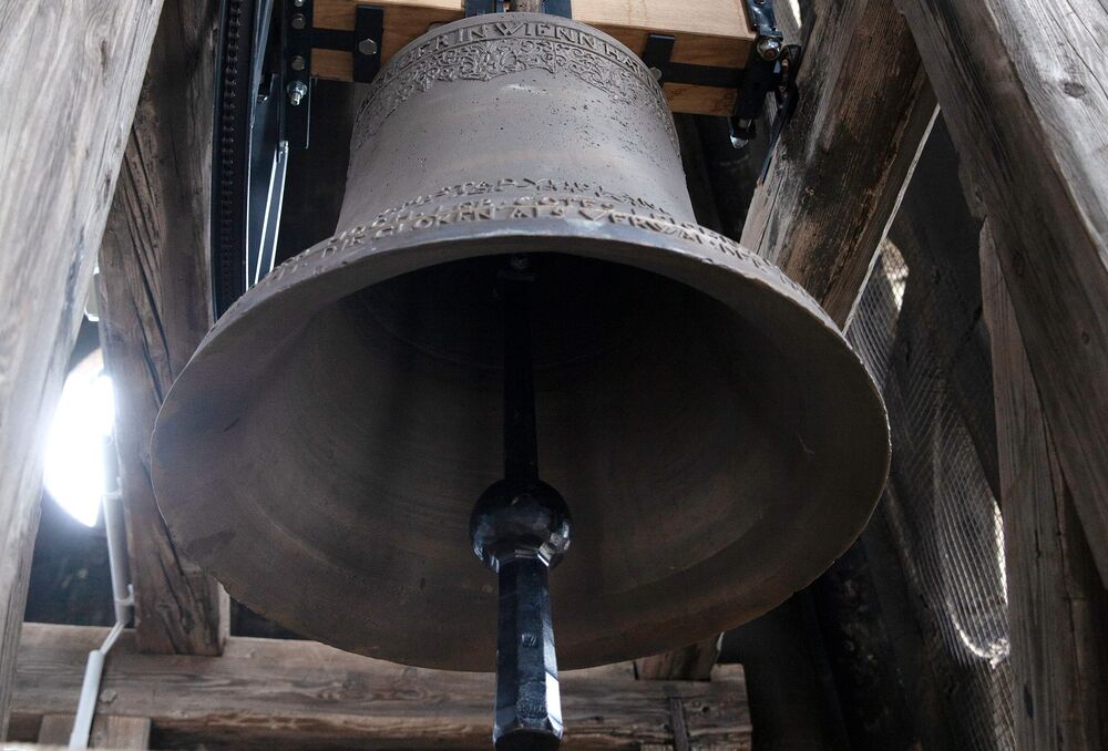 Speisglocke in restauriertem Zustand