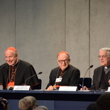 Pressekonferenz im Vatikan bei der Familiensynode 2015